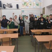 wojskowa lekcja historii w sp5 17